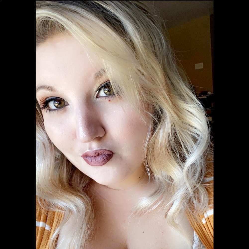 Meet your Posher, Brittany
